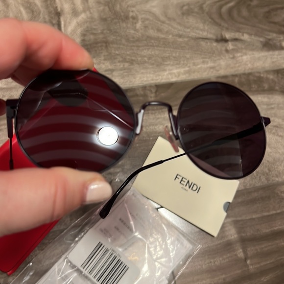 🔥🔥FENDI 53mm round sunglasses - Picture 8 of 8